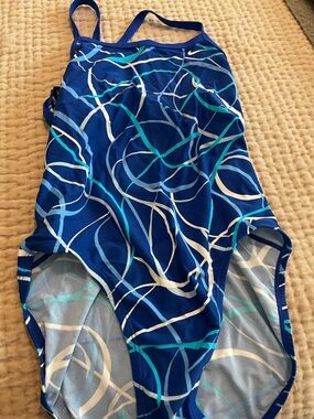 Nike Women’s Blue Swirl-Print Swimsuit One-Piece